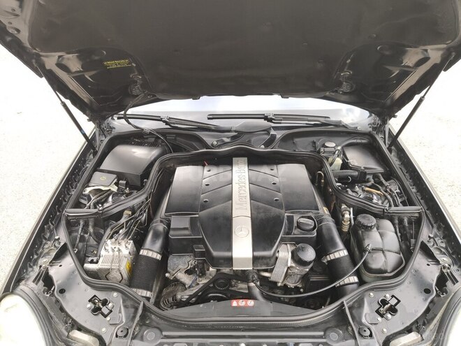 Mercedes E 320 2004, 264,000 km - 3.2 l - Bakı