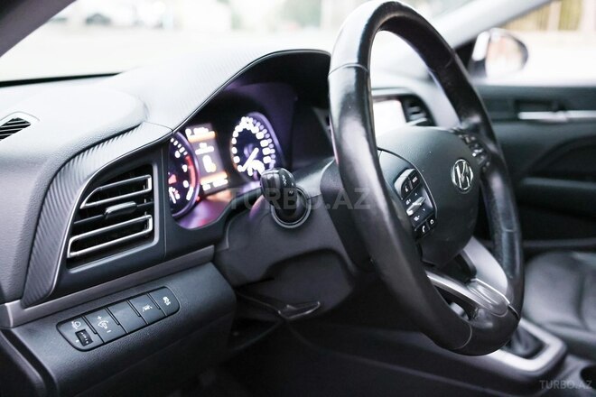 Hyundai Avante 2019, 194,000 km - 1.6 l - Bakı