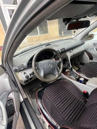 Mercedes C 240 2001, 371,225 km - 2.6 l - Salyan