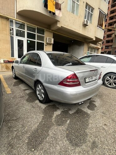 Mercedes C 240 2001, 371,225 km - 2.6 l - Salyan