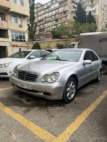Mercedes C 240 2001, 371,225 km - 2.6 l - Salyan