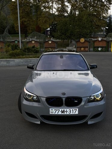 BMW 525 2006, 302,000 km - 2.5 l - Bakı