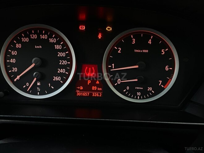 BMW 525 2006, 302,000 km - 2.5 l - Bakı