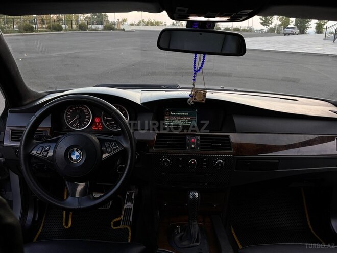 BMW 525 2006, 302,000 km - 2.5 l - Bakı