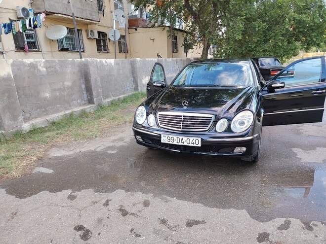 Mercedes E 240 2003, 406,979 km - 2.6 l - Sumqayıt