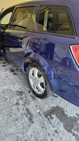 Opel Astra 2010, 301,200 km - 1.4 l - Şəki