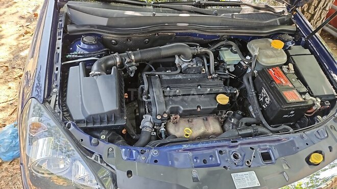 Opel Astra 2010, 301,200 km - 1.4 l - Şəki
