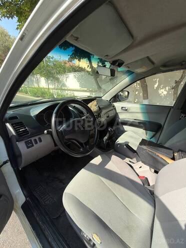 Mitsubishi L200 2015, 350,000 km - 2.5 л - Bakı