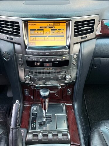 Lexus LX 570 2011, 253,000 km - 5.7 l - Bakı