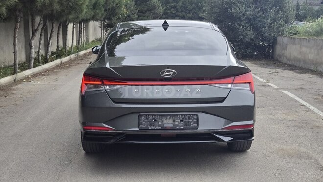 Hyundai Elantra 2022, 70,000 km - 1.6 l - Bakı