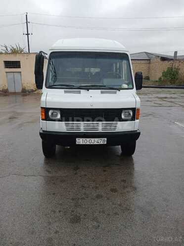 Mercedes 208 D 1990, 300,000 km - 2.3 л - Şirvan