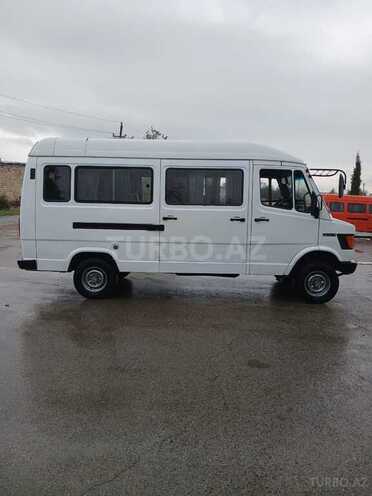 Mercedes 208 D 1990, 300,000 km - 2.3 л - Şirvan