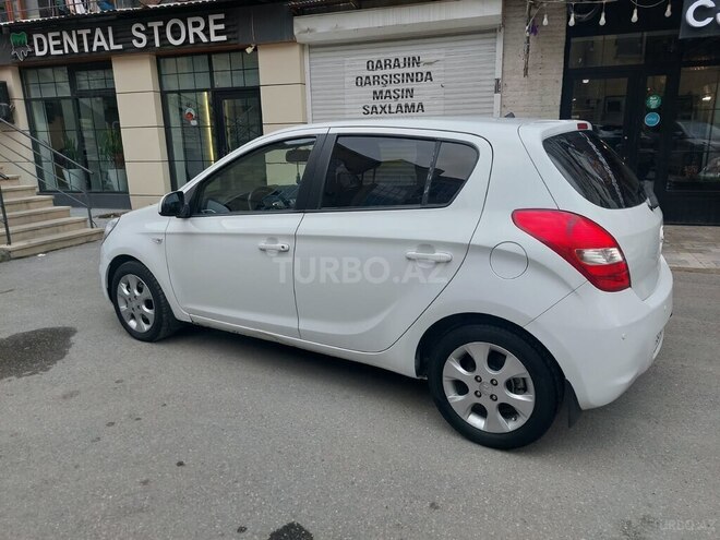 Hyundai i20 2011, 200,453 km - 1.4 l - Bakı