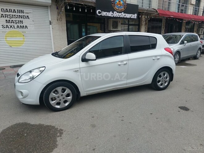 Hyundai i20 2011, 200,453 km - 1.4 l - Bakı