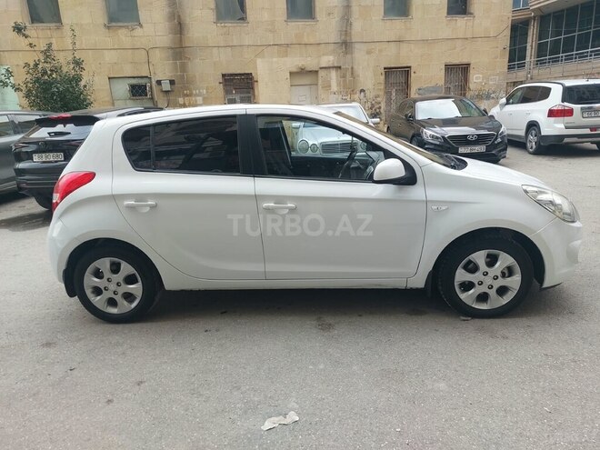 Hyundai i20 2011, 200,453 km - 1.4 l - Bakı