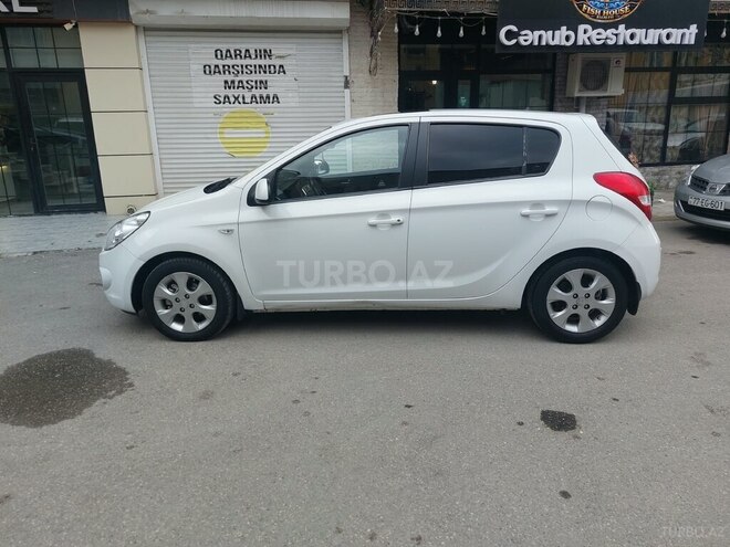 Hyundai i20 2011, 200,453 km - 1.4 l - Bakı