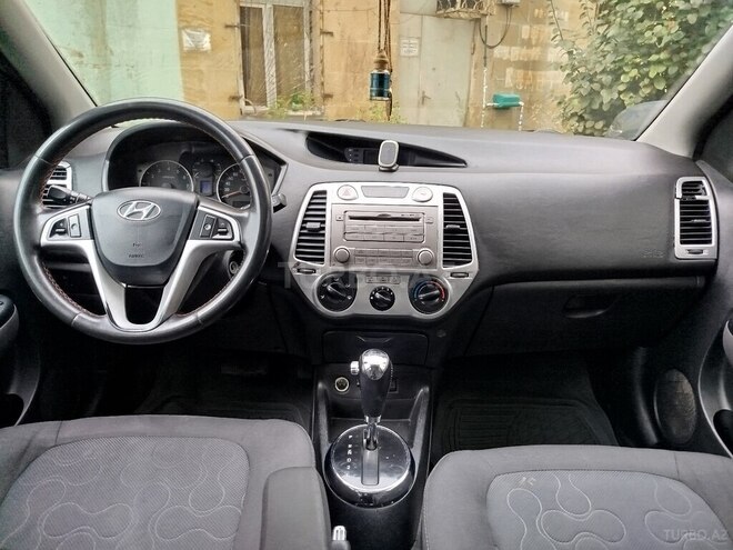 Hyundai i20 2011, 200,453 km - 1.4 l - Bakı
