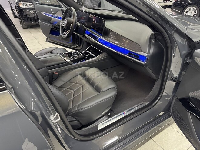 BMW i7 2023, 27,000 km - 0.0 l - Bakı