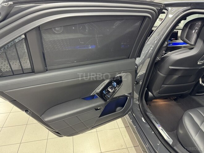 BMW i7 2023, 27,000 km - 0.0 l - Bakı