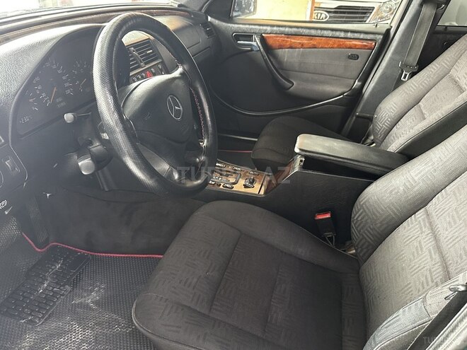 Mercedes C 200 1999, 298,000 km - 2.2 l - Xırdalan
