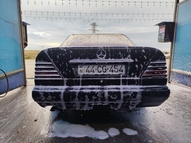 Mercedes E 250 1994, 431,018 km - 2.5 l - Bakı