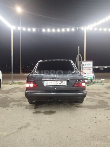 Mercedes E 250 1994, 431,018 km - 2.5 l - Bakı