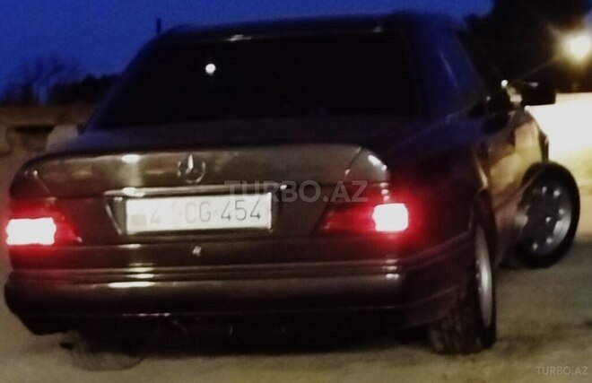 Mercedes E 250 1994, 431,018 km - 2.5 l - Bakı