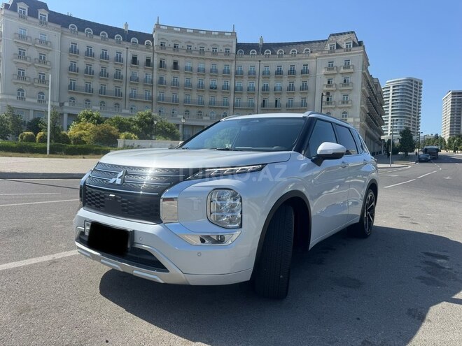 Mitsubishi Outlander 2024, 42,000 km - 2.5 l - Bakı