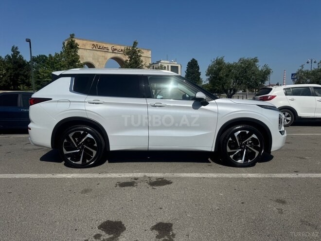 Mitsubishi Outlander 2024, 42,000 km - 2.5 l - Bakı