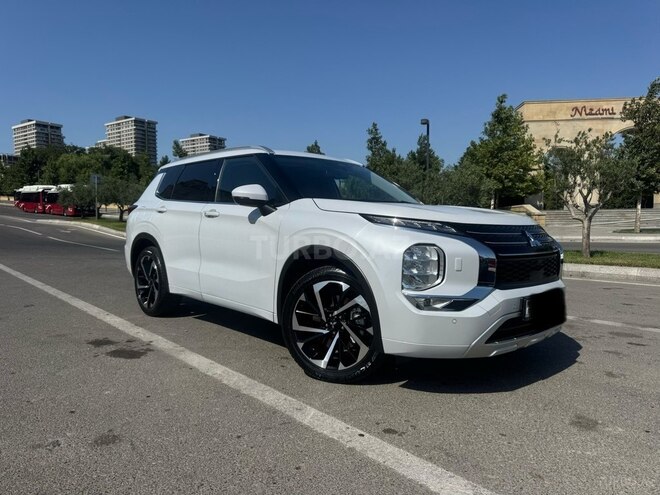 Mitsubishi Outlander 2024, 42,000 km - 2.5 l - Bakı