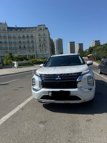 Mitsubishi Outlander 2024, 42,000 km - 2.5 l - Bakı