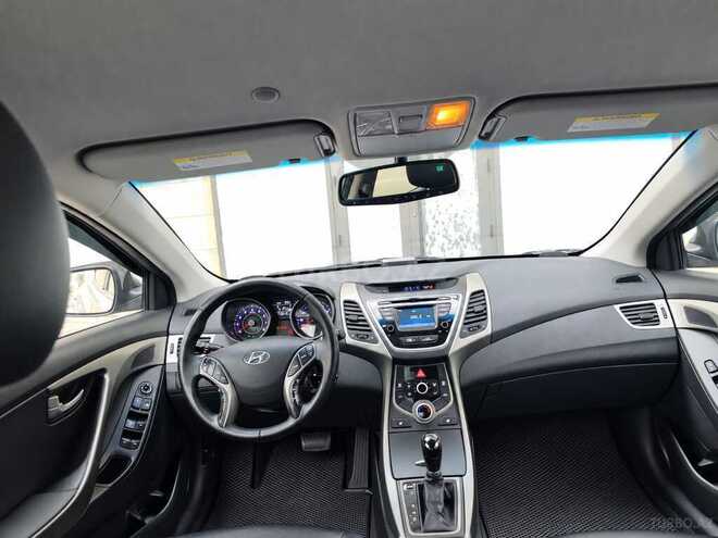Hyundai Elantra 2015, 200,750 km - 1.8 l - Bakı
