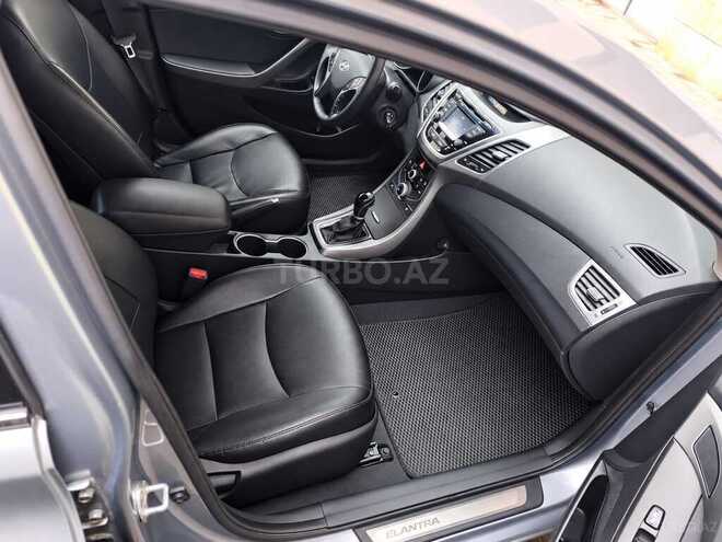 Hyundai Elantra 2015, 200,750 km - 1.8 l - Bakı