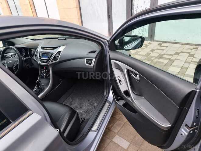 Hyundai Elantra 2015, 200,750 km - 1.8 l - Bakı