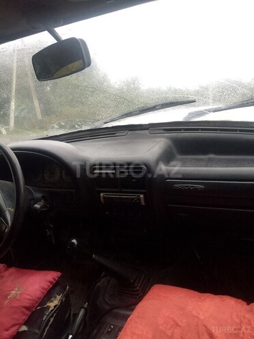 GAZ 3110 2000, 341,000 km - 2.3 l - Salyan