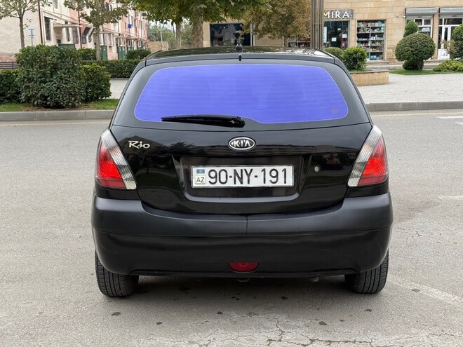 Kia Rio 2007, 410,000 km - 1.4 l - Yevlax