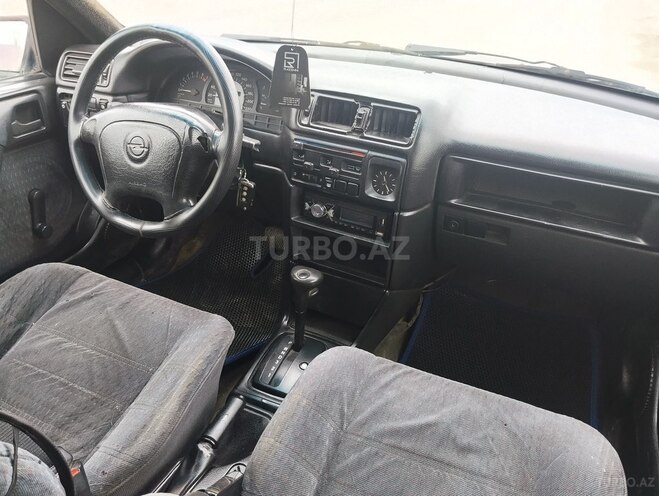 Opel Vectra 1993, 254,200 km - 1.8 л - Bakı
