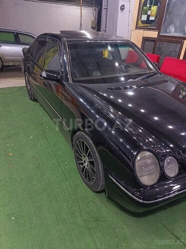 Mercedes E 270 2001, 400,000 km - 2.7 l - Bakı