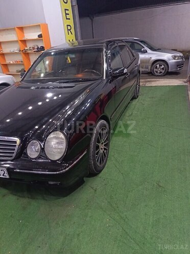 Mercedes E 270 2001, 400,000 km - 2.7 l - Bakı