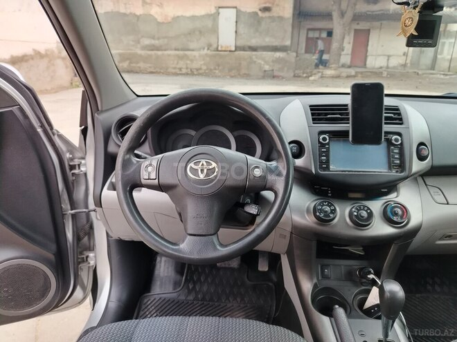 Toyota RAV4 2011, 260,000 km - 2.5 l - Babək