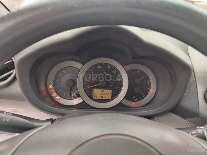 Toyota RAV4 2011, 260,000 km - 2.5 l - Babək