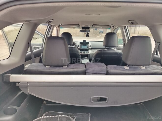 Toyota RAV4 2011, 260,000 km - 2.5 l - Babək
