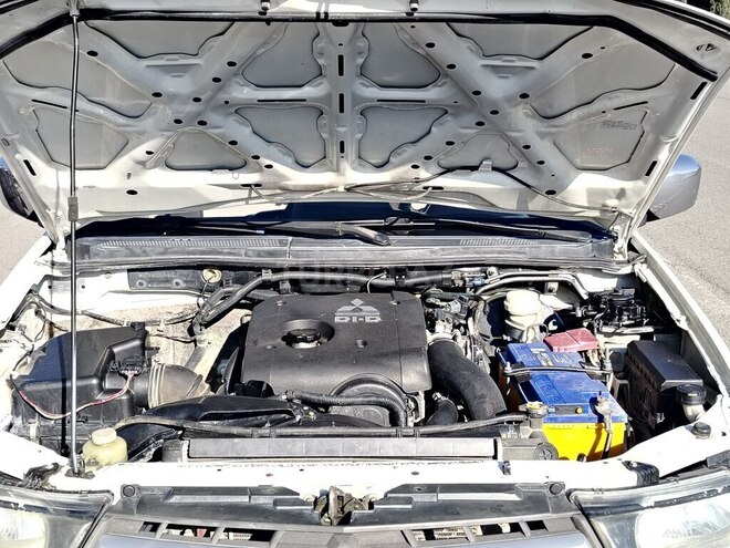 Mitsubishi L200 2011, 465,000 km - 2.5 l - Gəncə