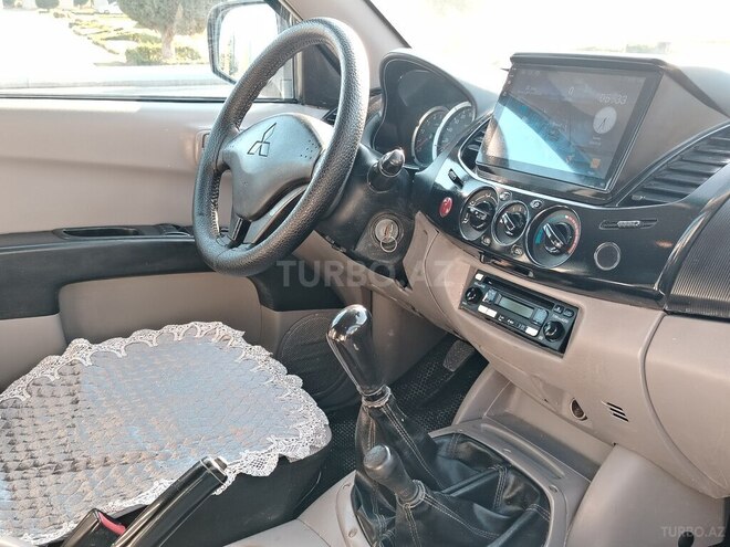 Mitsubishi L200 2011, 465,000 km - 2.5 l - Gəncə