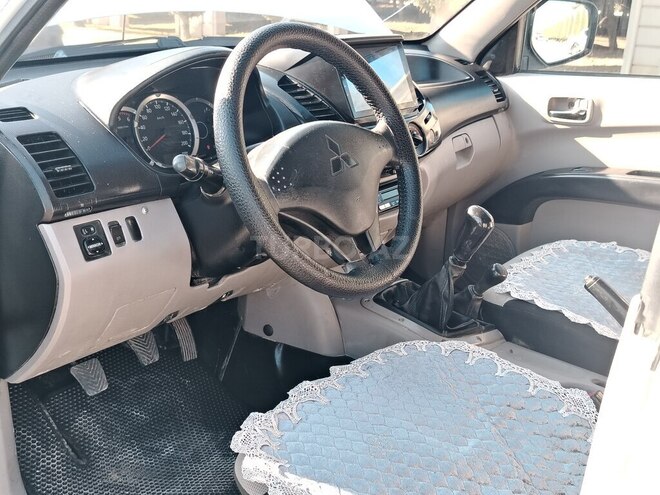 Mitsubishi L200 2011, 465,000 km - 2.5 l - Gəncə