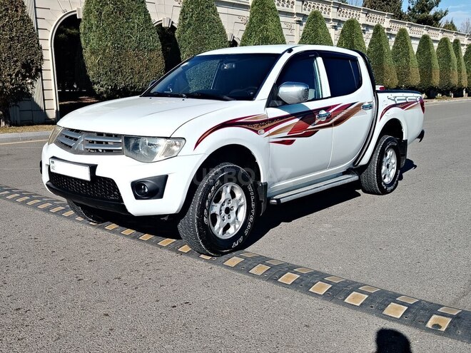Mitsubishi L200 2011, 465,000 km - 2.5 l - Gəncə