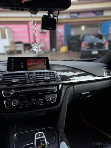 BMW  2018, 130,000 km - 2.0 l - Bakı