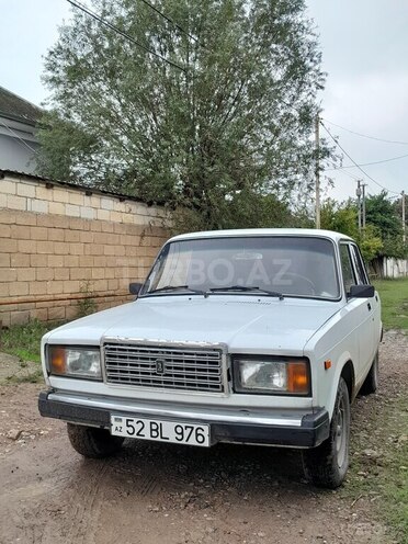 LADA (VAZ) 2107 2004, 73,000 km - 1.6 l - Salyan