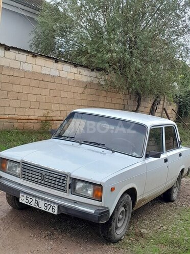 LADA (VAZ) 2107 2004, 73,000 km - 1.6 l - Salyan