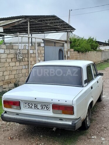 LADA (VAZ) 2107 2004, 73,000 km - 1.6 l - Salyan